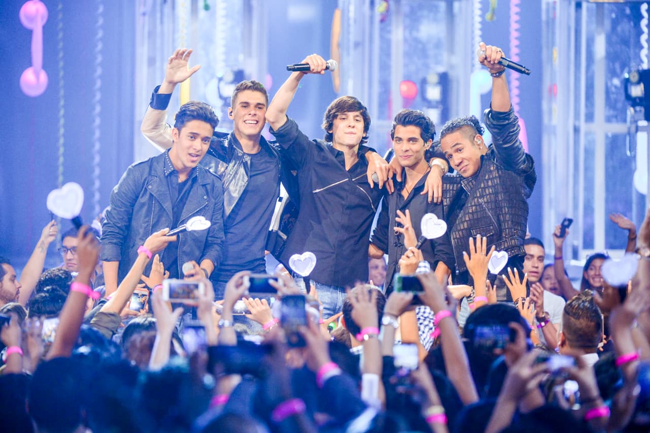 Tan sólo tres años después de su exitoso debut en Premios Juventud, la
<i>boy band</i> regresa ahora para conducir la Fiesta del verano.