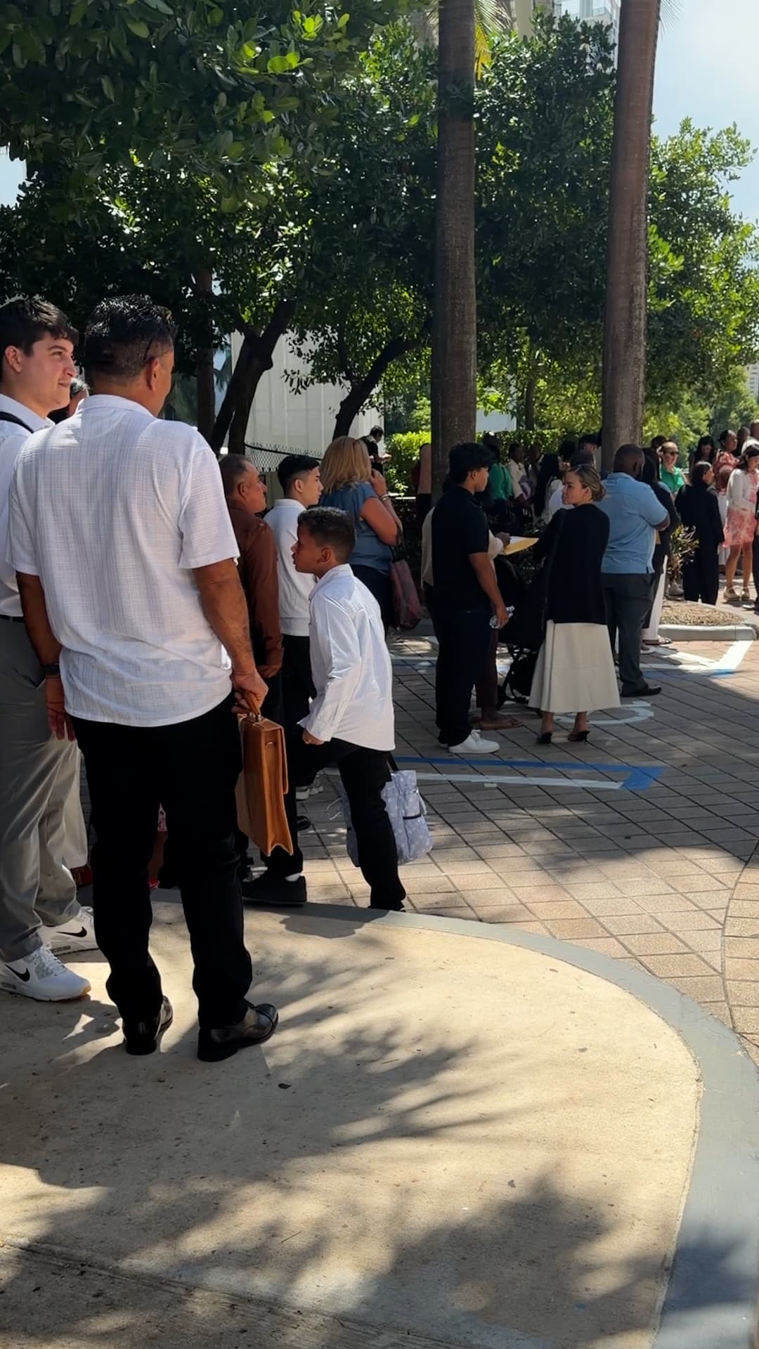 Largas filas en la corte de inmigración de Miami
