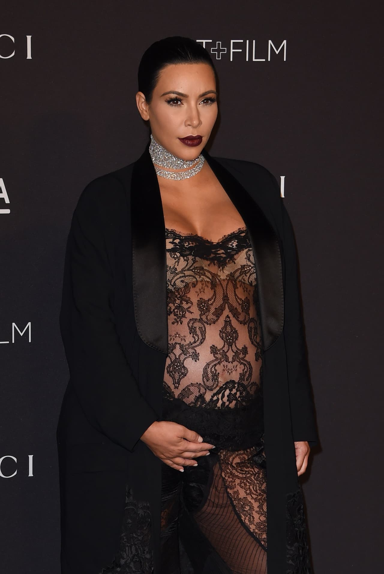 Aunque con este look se le ve de lo más cómoda y segura.