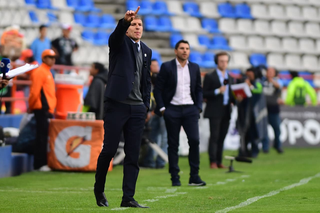 Martín Palermo prefiere a Dávila por Cardona y le funciona