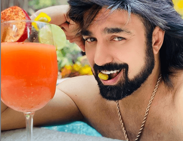 No te pierdas las actuaciones de Ariel Miramontes como ‘Albertano’ todos los martes y viernes en 
<b>‘Nosotros los Guapos’ </b>a partir de las 7P/6C por Galavisión. 
<br>