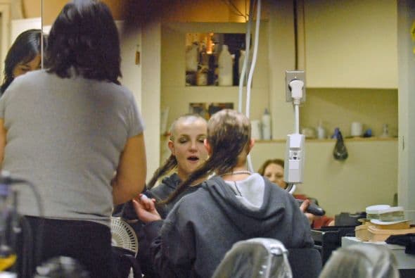 Pero las locuras de 'Brit' han ido al extremo, como cuando decidió cortarse la cabellera.