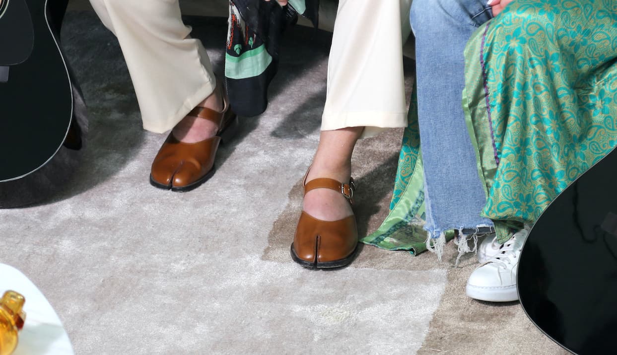 Mijares y sus zapatos Tabi