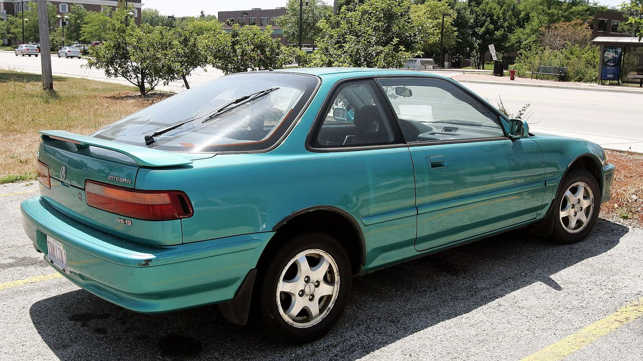 Acura es la marca de lujo de Honda y uno de sus modelos más deseados por los delincuentes es el 
<b>Integra del año 1994</b>.