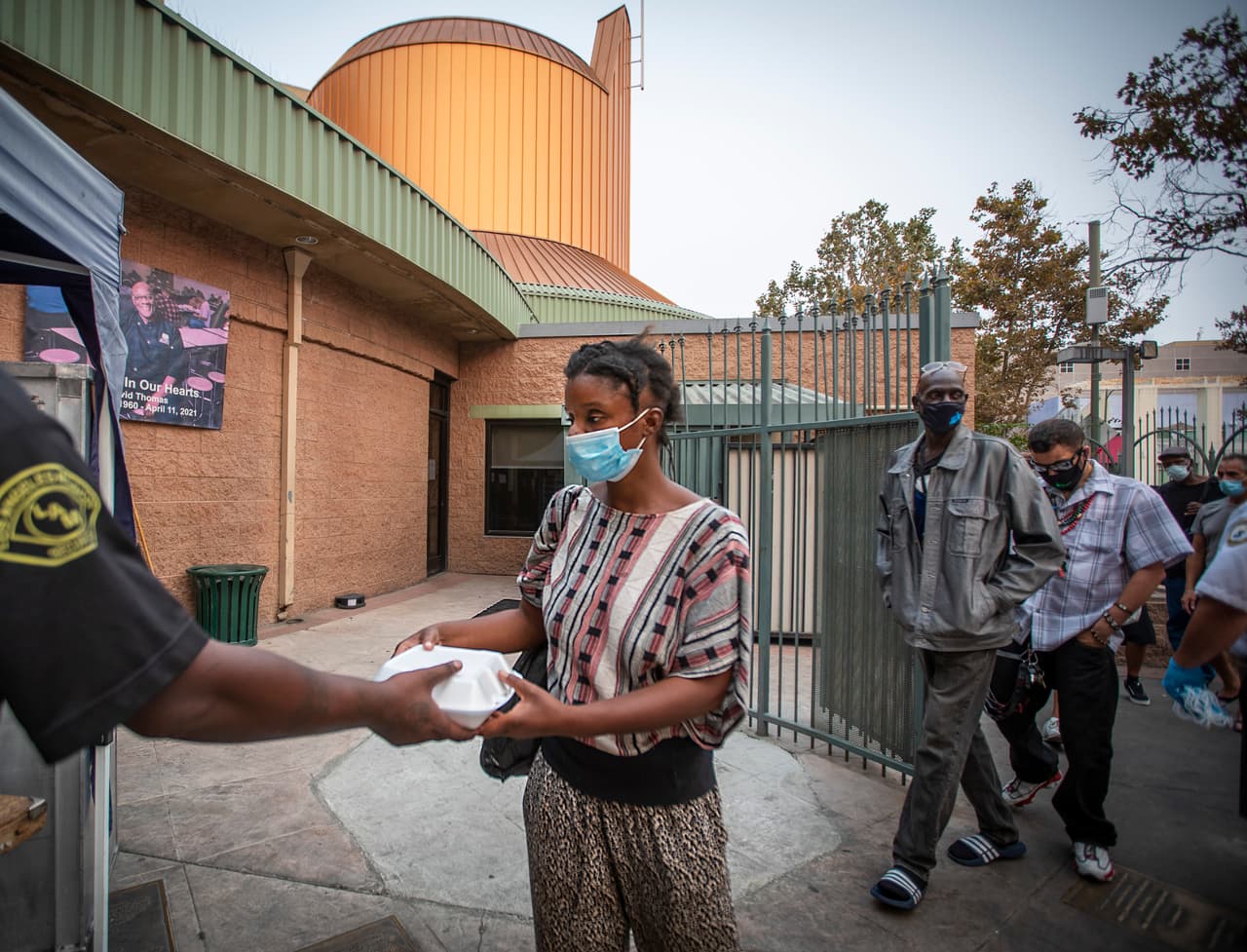 <b>Instalaciones para personas sin hogar </b>(instalaciones para personas discapacitadas y centros de tratamiento o rehabilitación de drogas o alcohol)
<br>
<br>“Es por el profundo impacto de nuestro trabajo que debemos considerar tantos factores diferentes antes de que decidamos actuar. Esto puede dificultar mucho nuestro labor, pero también es una de las razones por la qué nuestro trabajo es noble” agregó el secretario del Departamento de Seguridad Nacional.
<br>