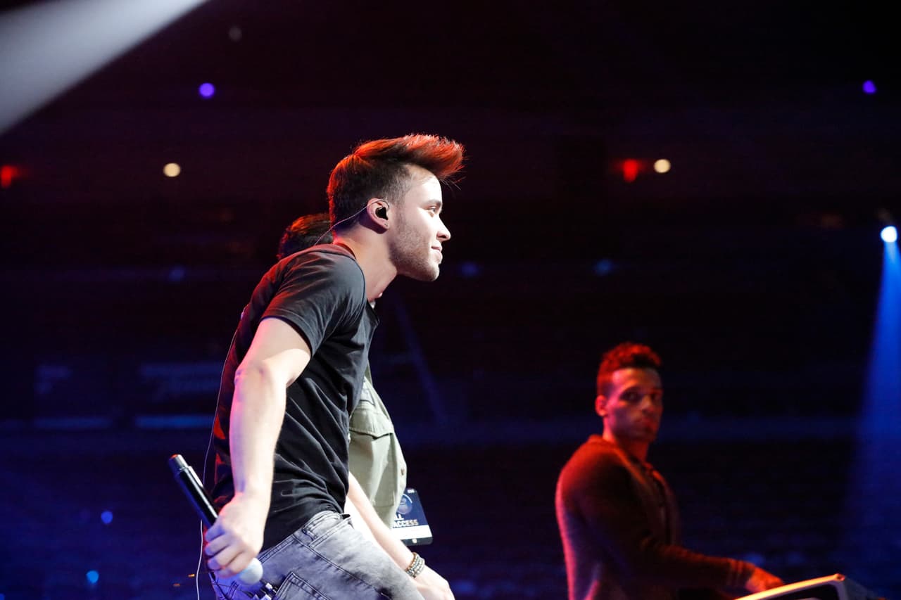 De él se desprende su más reciente sencillo
<b> 'Deja Vu'</b>, en el cual participa
<b>Shakira</b>.