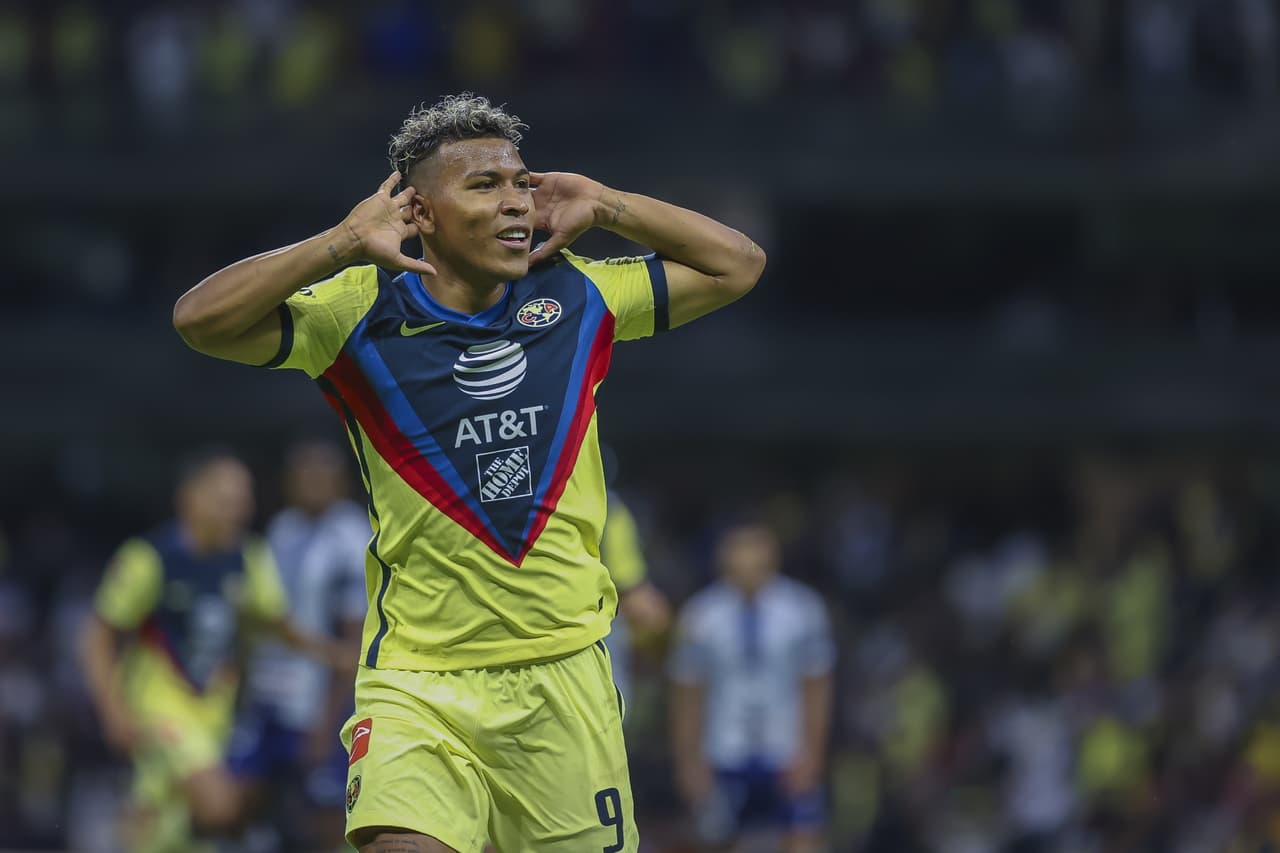 Roger Martínez entra en planes del América de Solari, pero tiene ofertas