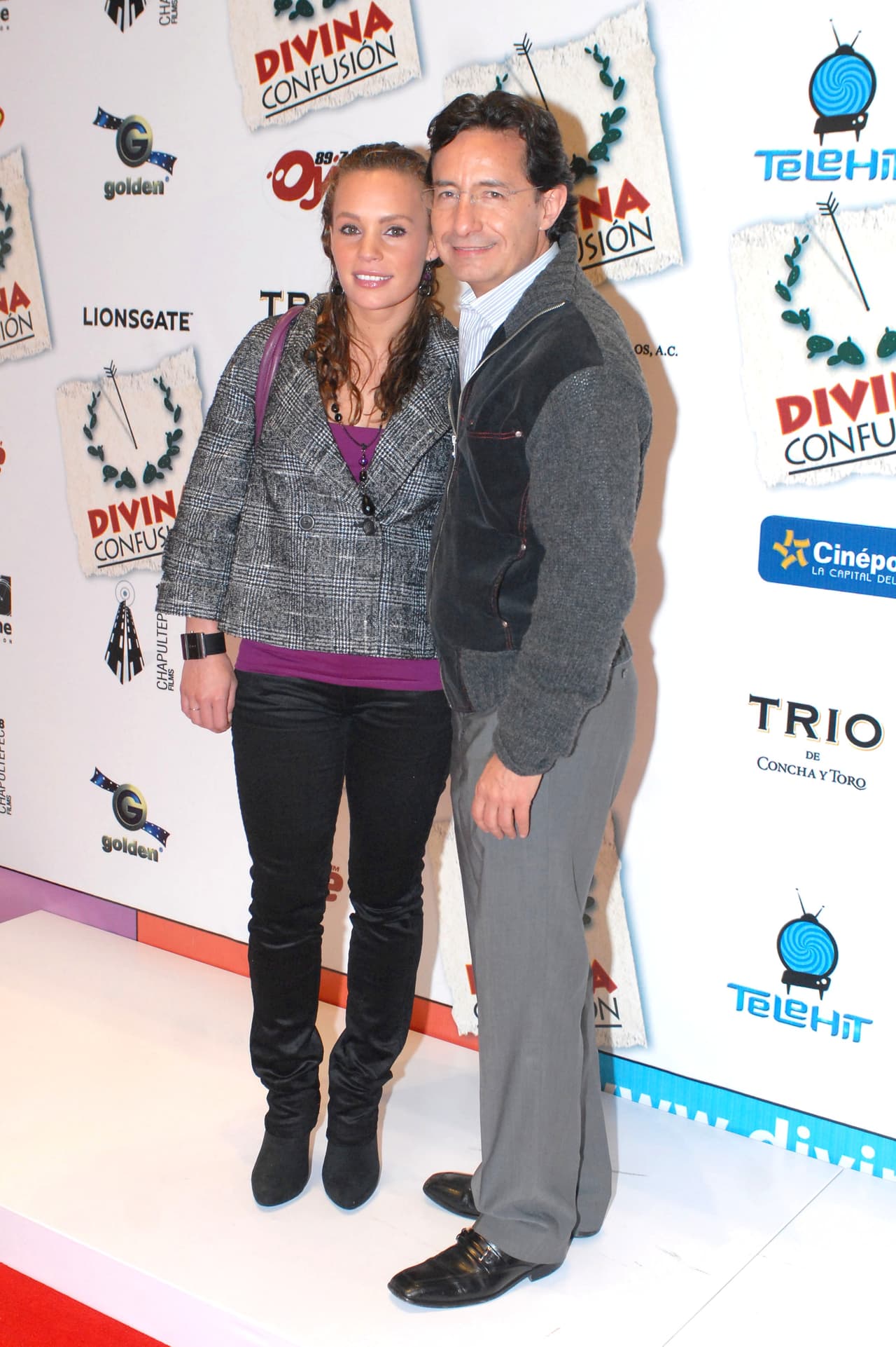 "Después de 4 años de una relación hermosa, llena de respeto y admiración, Roberto y yo hemos decidido separarnos. Ha sido un proceso difícil y doloroso, pero cabe aclarar que estamos en los mejores términos y que él siempre será una persona importante en mi vida", comentó la actriz en su cuenta de redes sociales.