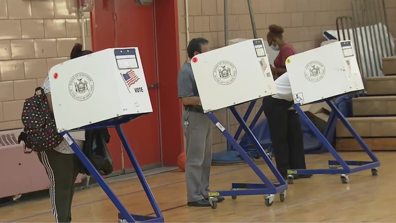 Votantes en NYC reportan problemas para ejercer su voto en las elecciones primarias
