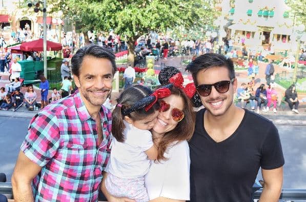 Vadhir Derbez, el menor de los hermanos, también es cercano a Alessandra y a su pequeña media hermana Aitana.