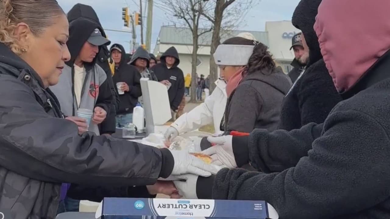 Comunidad en Langley Park une esfuerzos por quienes más lo necesitan para celebrar Acción de Gracias