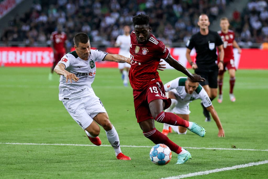 Robert Lewandowski tuvo que aparecer al minuto 42 para empatar el partido y sumar el primer punto de la temporada.