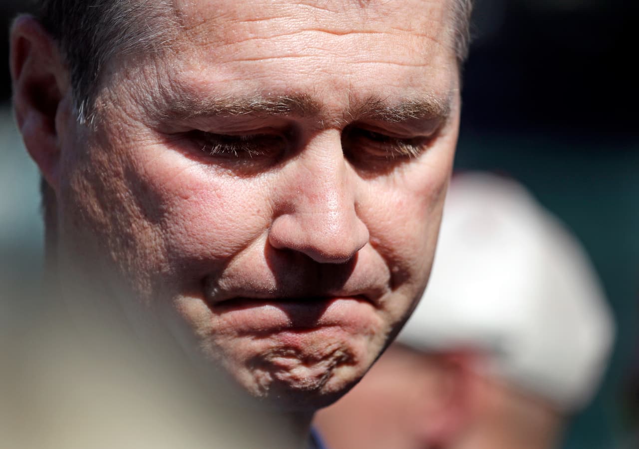 La comunicación dada a conocer por la oficina de las Grandes Ligas llega después que Canó fuera colocado en la lista de lesionados de 10 días por romperse un hueso en su mano derecha.