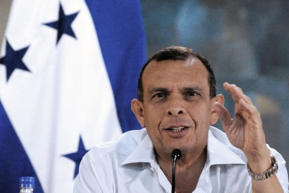 El presidente Porfirio Lobo dispuso alrededor de unos 2,000 militares que se sumaron a 14,000 policías a combatir el crimen en las calles de Tegucigalpa y San Pedro Sula, las dos principales del país.