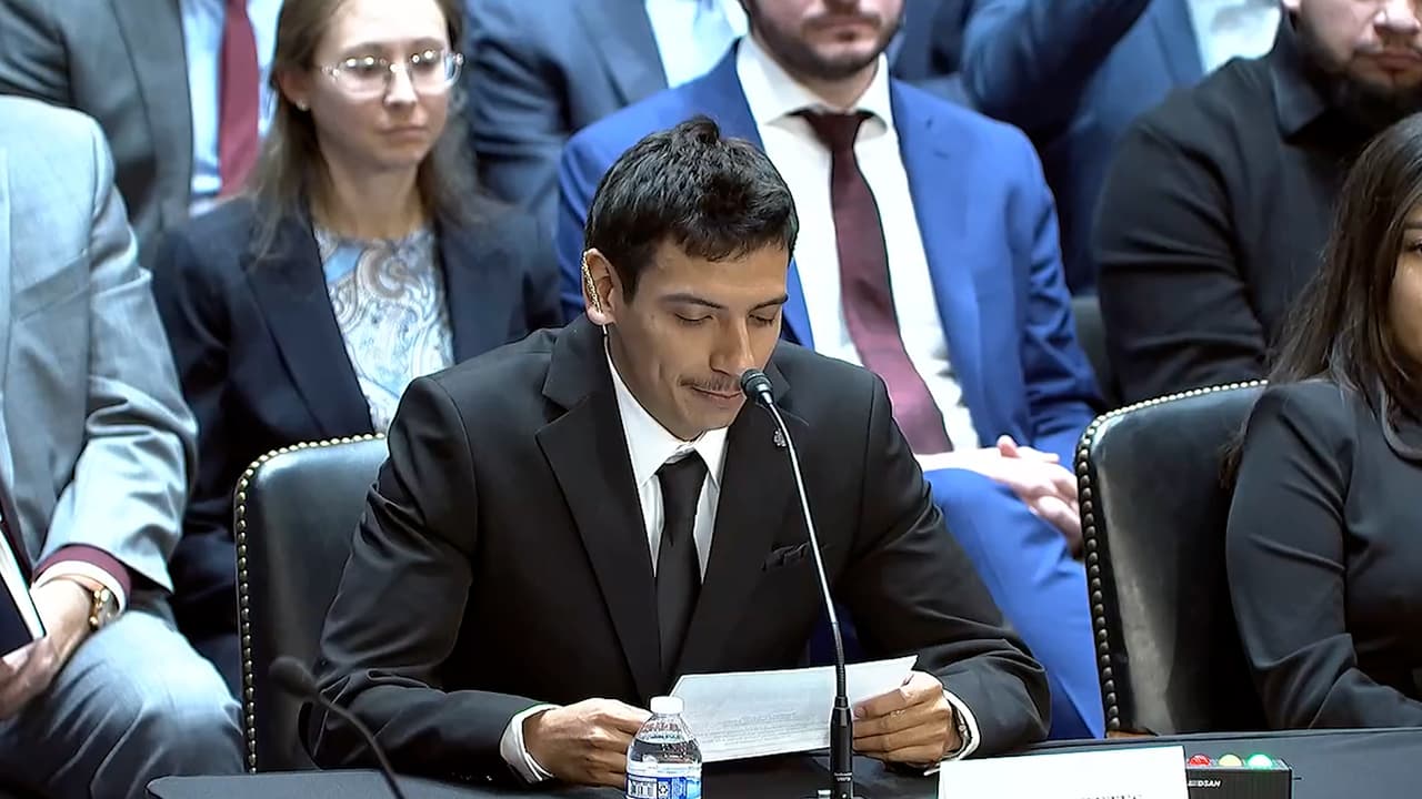 Un ciudadano y veterano de EEUU denuncia ante el Senado su detención por ICE