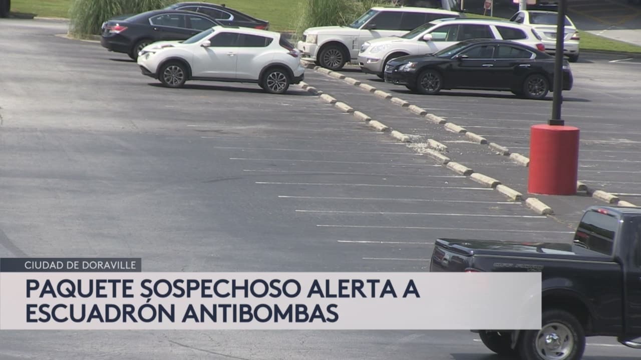 Escuadrón de manejo de explosivos investiga paquete sospechoso en Doraville