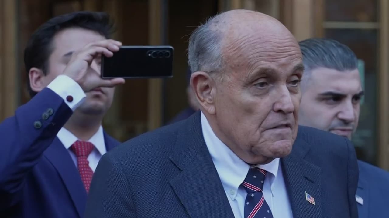 Rudy Giuliani es hospitalizado en estado crítico; Trump le desea pronta recuperación