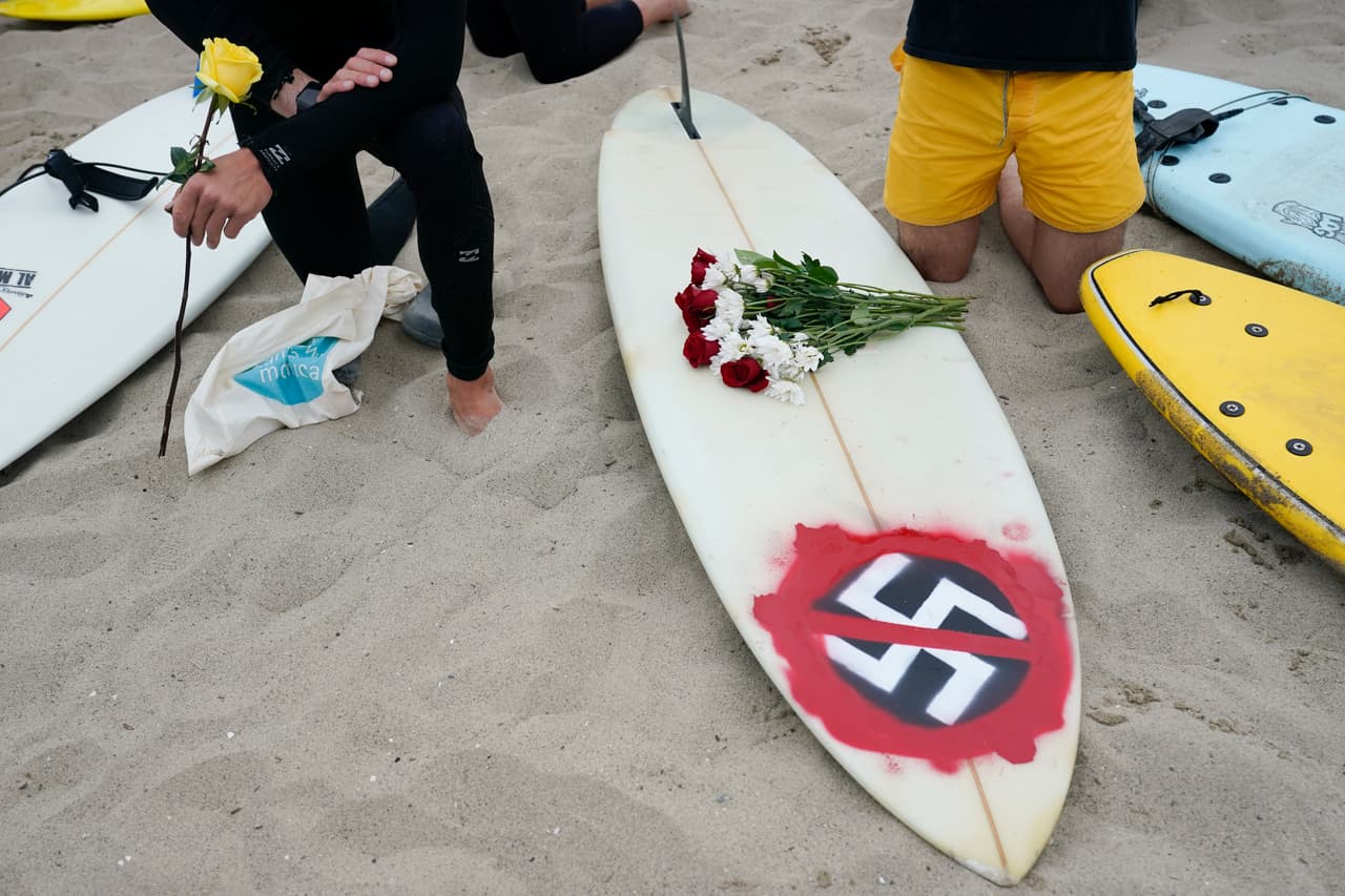 La ceremonia también se pronunció contra el racismo contra todos los grupos minoritarios.
