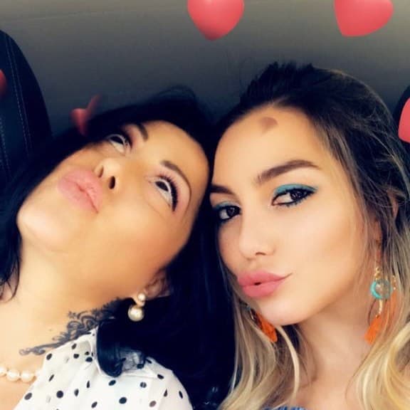 Pero a partir de este año, en su perfil de Instagram, no han aparecido imágenes de ellas juntas y destacó la ausencia de una felicitación hacia su hija cuando cumplió años.