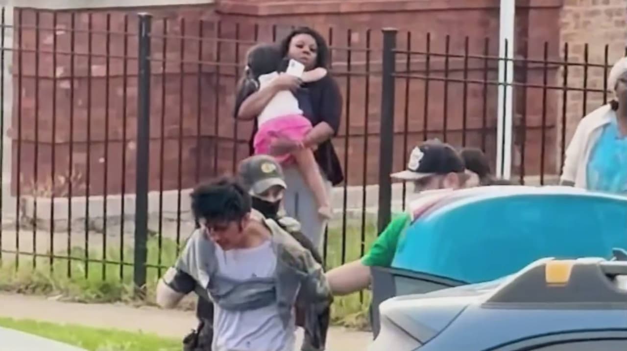 VIDEO: Así fue el momento del arresto por parte de ICE a inmigrante ecuatoriano en Chicago