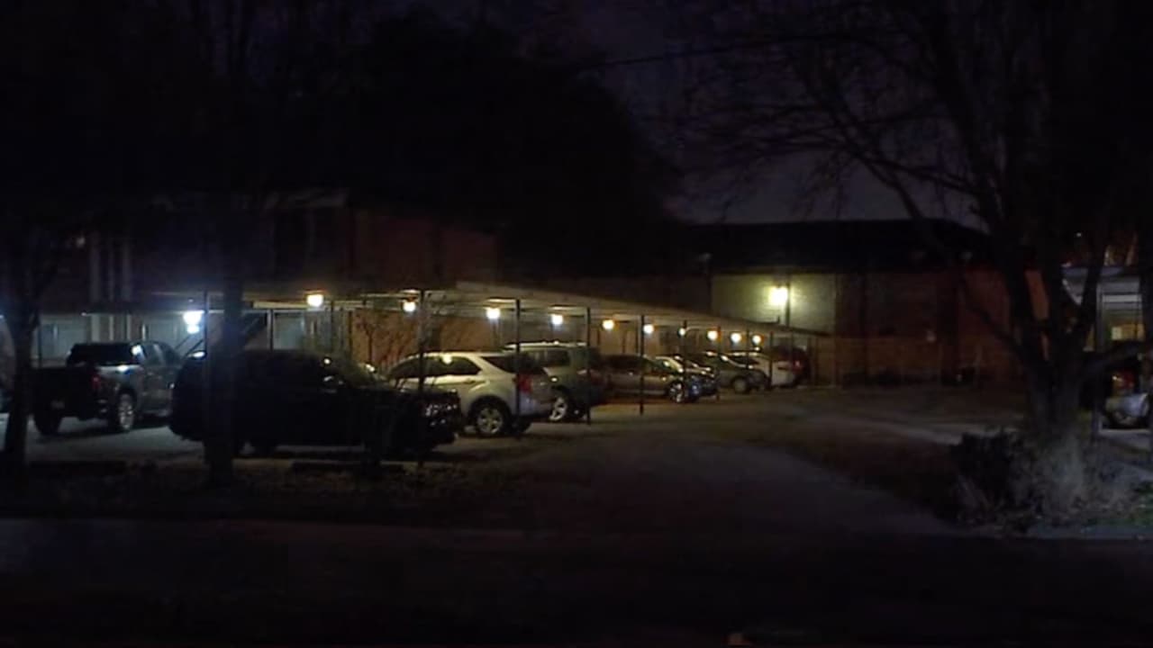 Los hechos ocurren en un complejo de apartamentos ubicados en la cuadra 5200 de Arboles Drive.