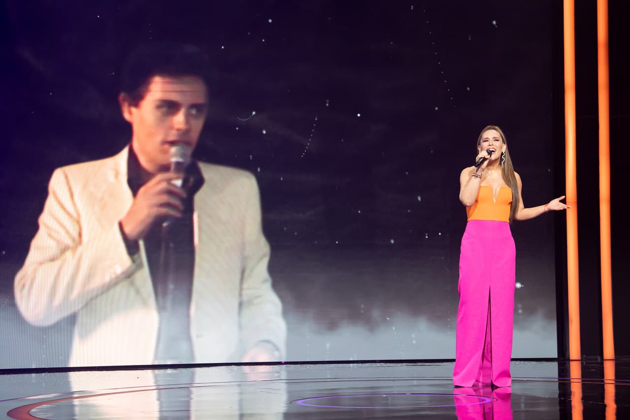 Para el segundo programa se tuvo la presencia de grandes invitados y vivimos momentos emotivos, como fue la oportunidad que tuvo Angélica Vale de cantar con su papá Raúl Vale, gracias a la tecnología.