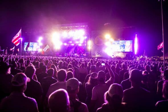 Miles de asistentes de todo el mundo disfrutaron de más de 180 presentaciones de bandas como Pearl Jam, Eminem y Outkast.