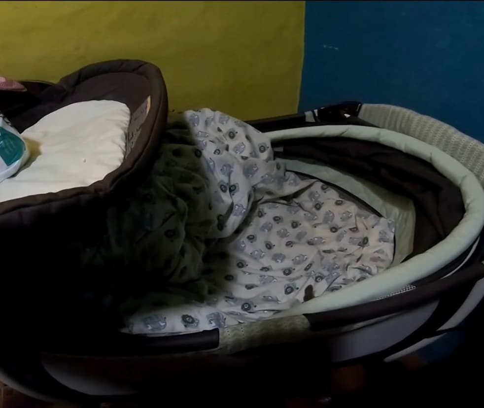 Incrédula y sin a nadie más a quien recurrir, le pidió a Dios una sola cosa: dime dónde está mi hijo Amadeo. 
<b>Fue allí cuando de la nada se le cruzó por la mente su amiga Rosa. </b>
<br>