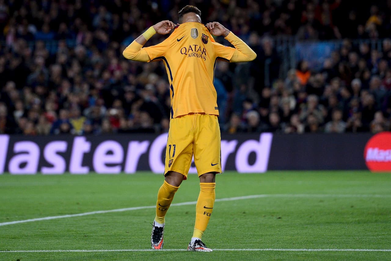 Neymar Jr. parecía evidenciar los temores culés al verse abajo en el marcador con este gesto de pocas expectativas, aunque él terminaría siendo uno de los artífices para la reacción del Barcelona.