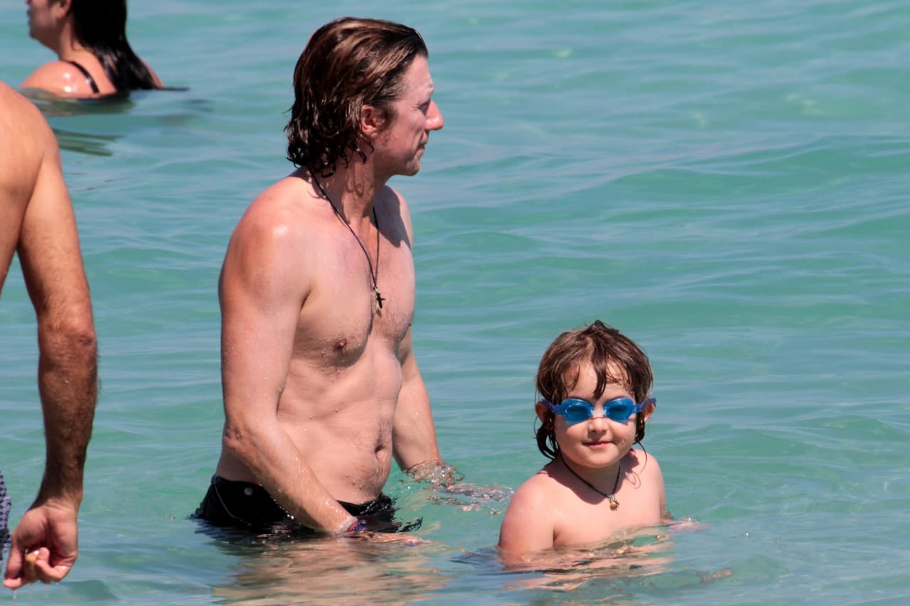 Entre los dos se dividen el tiempo que pasan con el chico, y han tenido varias diferencias al respecto.