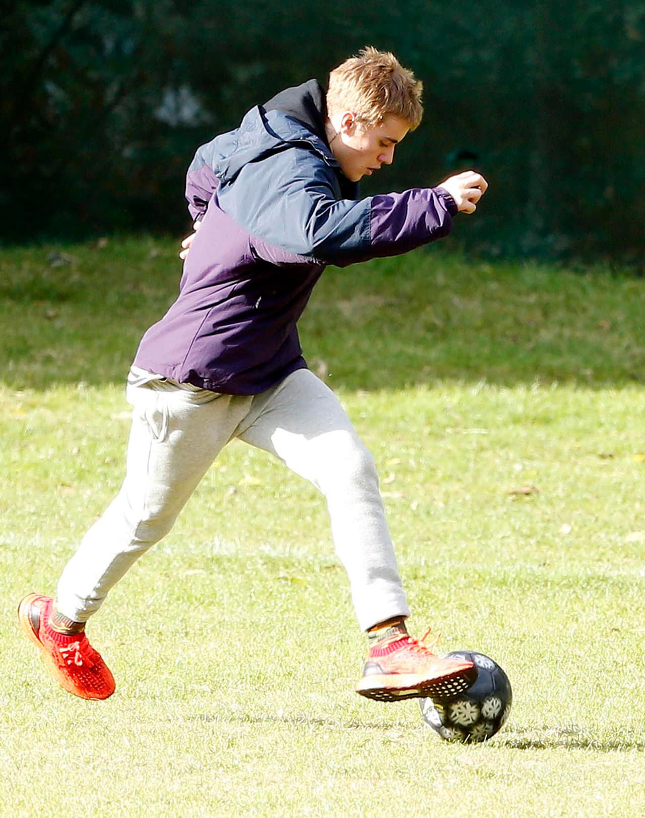 Justin se está alejando del escándalo y cada vez se le ve practicando más deporte.