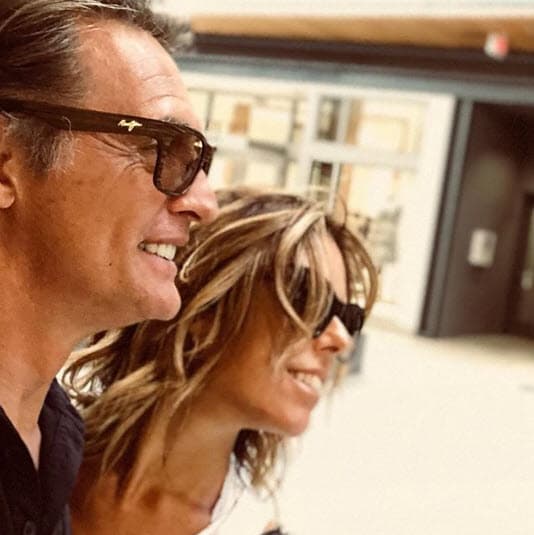 “Yo sigo viviendo como si estuviera casado, no estoy para nada ni siquiera buscando una relación. Con Maki tampoco está todo dicho. ¿Estamos separados? Sí, pero es solo un tiempo, decir nunca a una persona que se ama es complicado y muy difícil, creo que no debe hacerse y en eso estamos”, dijo el actor en entrevista para la revista TVyNovelas en su edición del 15 de marzo.
<br>