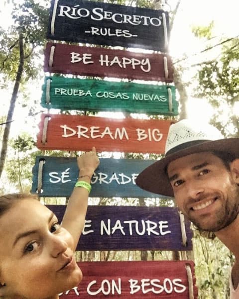En familia pudieron disfrutar de hermosas atracciones naturales: "¡¡En río secreto es fácil seguir las reglas!! Gracias por enseñarnos un lugar tan especial y generar momentos inolvidables en nuestras vidas", agradeció el argentino en la misma red social.
