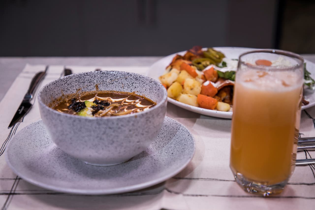 Como primer plato presentaron sopa tarasca.