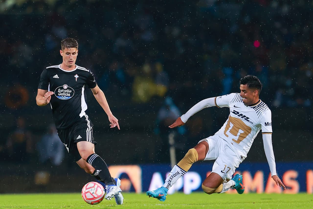 El segundo tiempo fue accidentado y la intensidad del juego desapareció por el cansancio. Dinenno y Salvio fallaron al menos tres oportunidades de gol, pero el marcador no se movió más y se selló el empate.