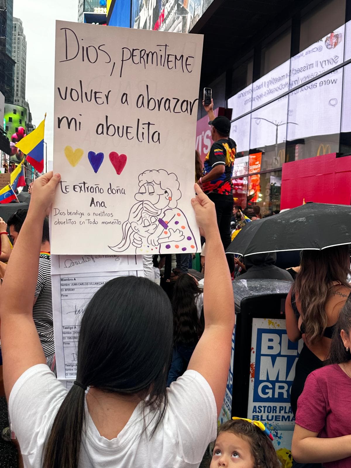 "Dios permíteme volver a abrazar a mi abuelita", conmovedor mensaje de una venezolana.