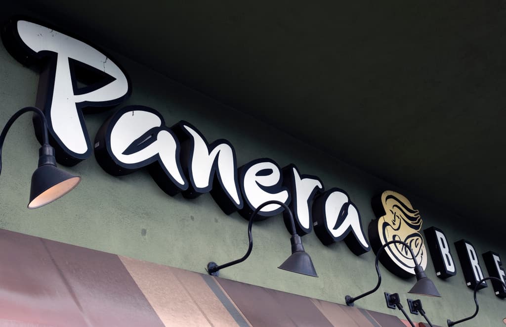 Panera anuncia que dejará de servir sus polémicas 'Charged Sips' tras demandas por su alto contenido de cafeína