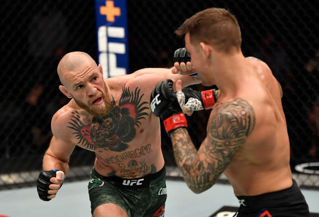 En combate de peso ligero, Conor McGregor cayó a la lona a la mitad del segundo asalto. Dustin Poirier venció al irlandés por TKO.