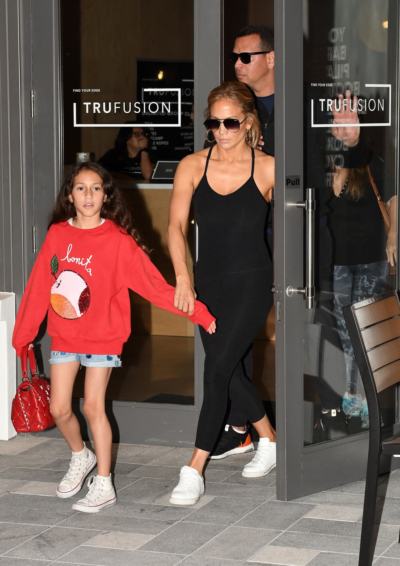 "Si dices que lo vas a hacer, tienes que hacerlo", le insistió Jennifer López.