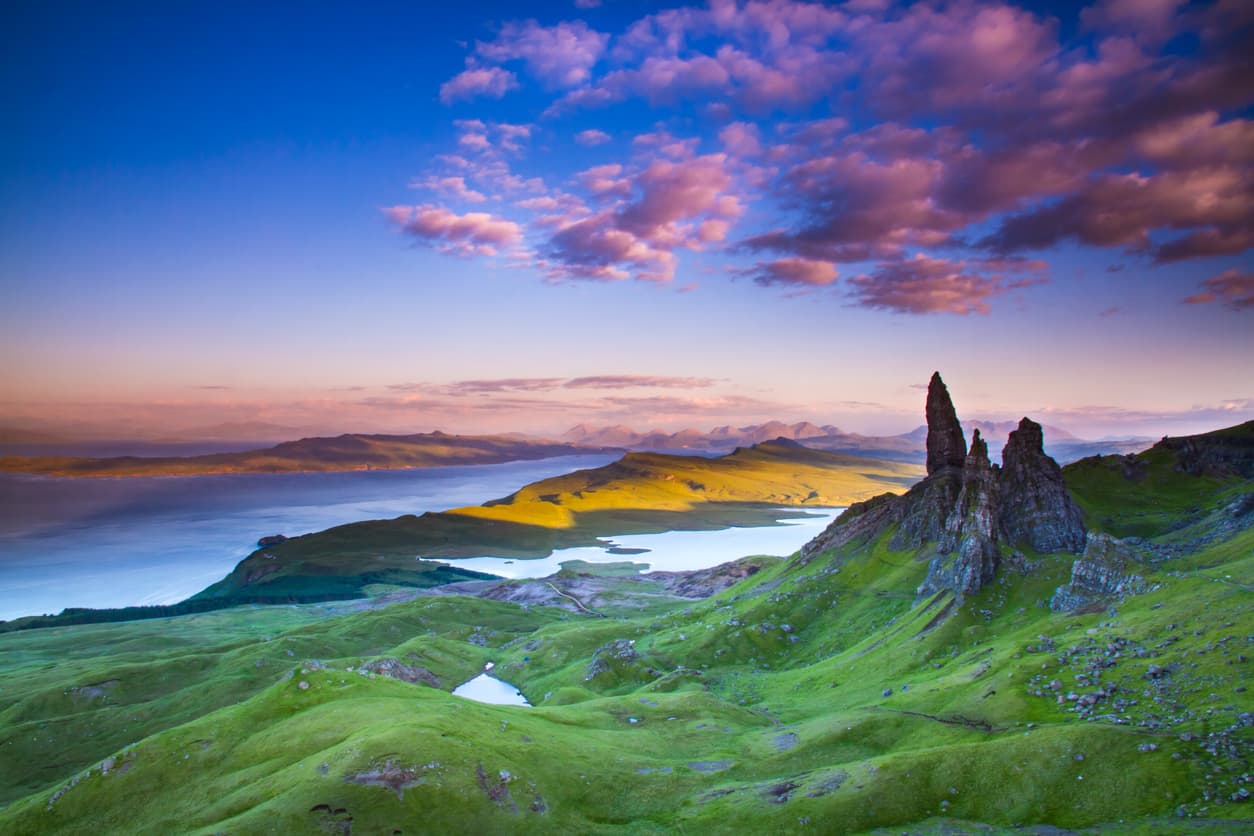 <h3 class="cms-H3-H3">Tierras Altas de Escocia</h3>
<br>
<b>Categoría: </b>Naturaleza
<br>
<br>En las 'Highlands' hay un movimiento de reconstrucción que tiene como objetivo restaurar el paisaje original y la flora y fauna nativas.