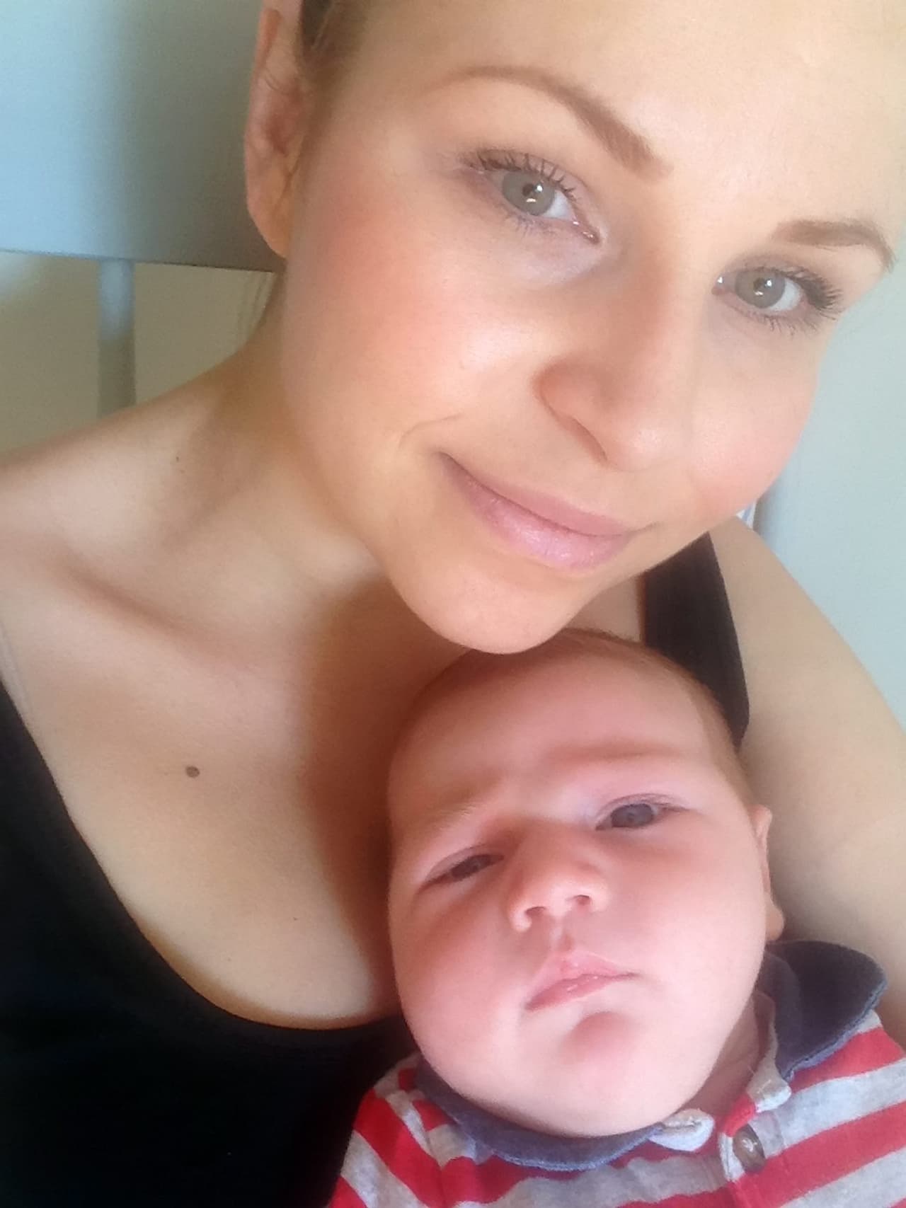 El amor que sus padres le tienen es mucho mayor a su estatura.