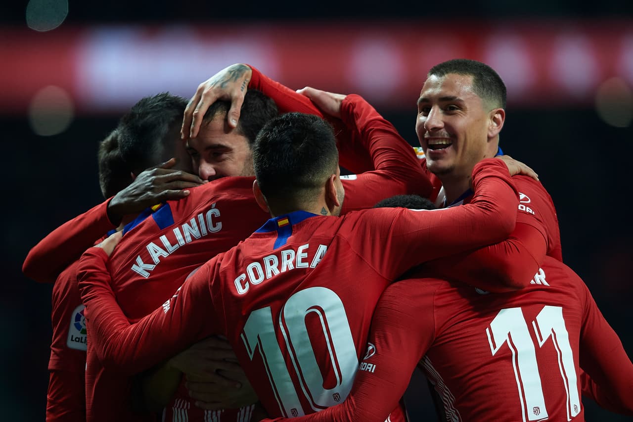 El Atlético comenzaba con pie derecho el partido y, de momento, conseguía la clasificación.