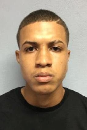 Envían a prisión a joven que portaba 32 cápsulas de cocaína y 54 envases de marihuana