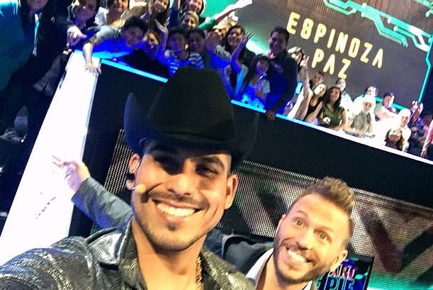 A pesar de la presión, capitanes, competidores y jueces tratan de relajarse cuando están fuera del aire, a veces se portan bien y otras tantas un poco mal, pero el chiste es pasarla bien. ¡Miren qué pasa detrás de cámaras!