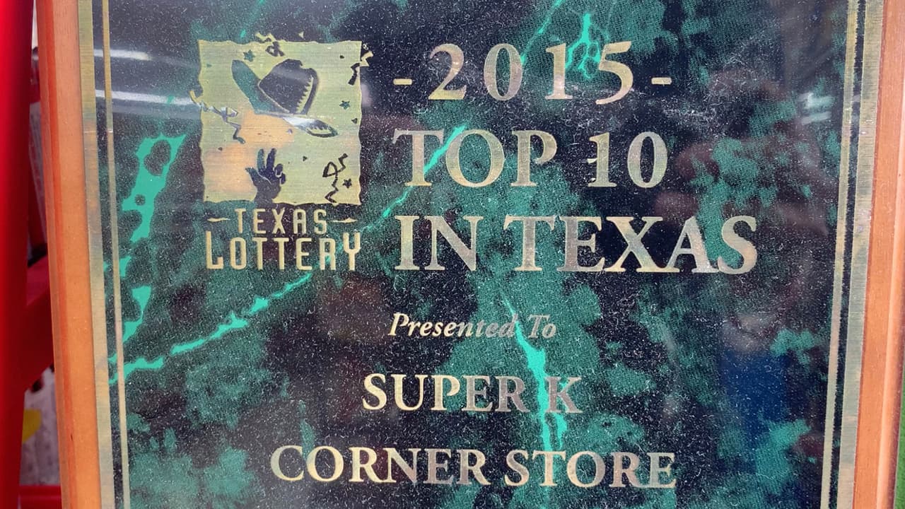 Varias personas se han convertido en millonarias luego de haber comprado sus billetes en esta tienda durante varios años.