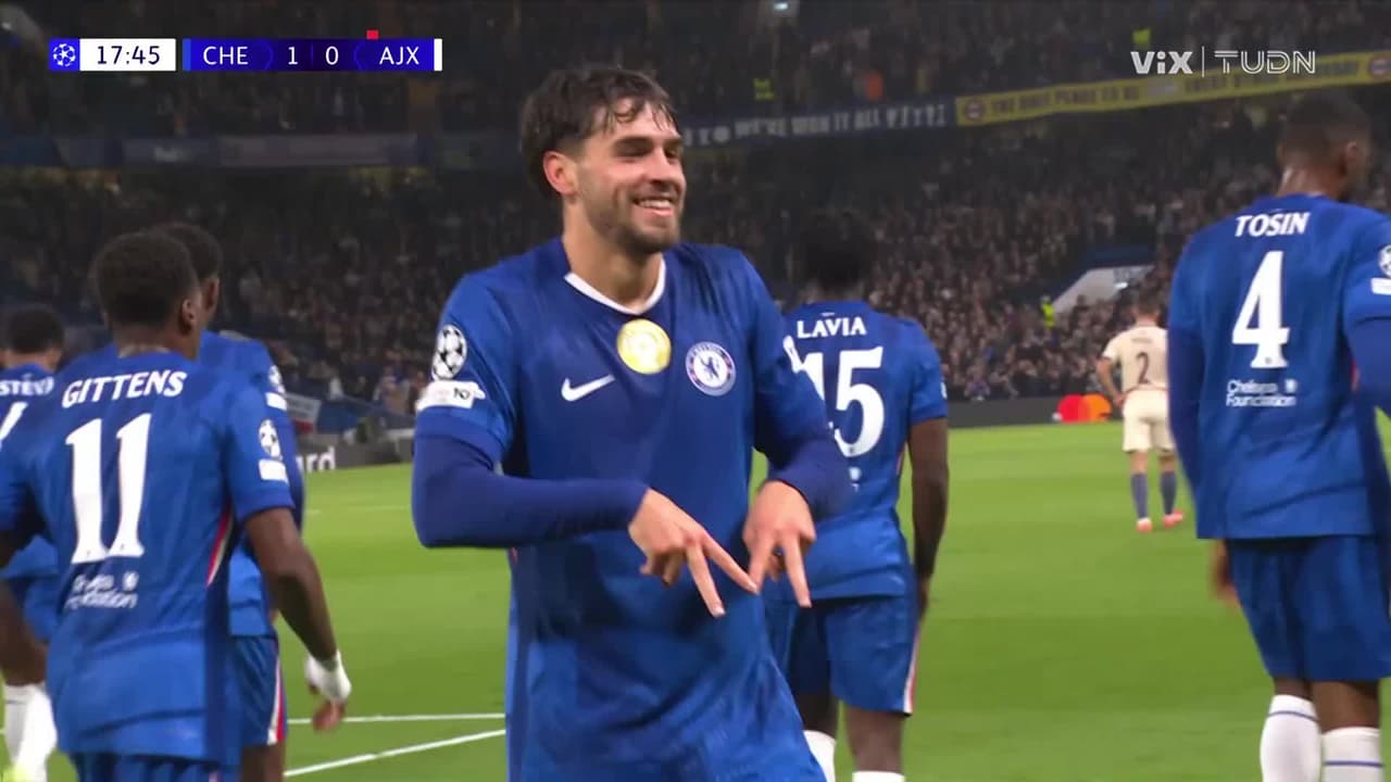 ¡Golazo del Chelsea! ¡Marc Guiu marca de carambola el primero del partido!