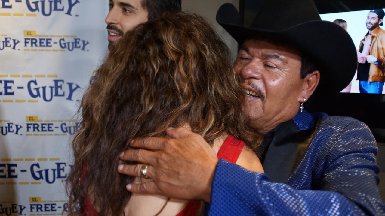 Los tres locutores se la pasaron 🎶 "fine, fine, fine, very good, very good, very good, very, very, very, very good" 🎶 con Los Rieleros de Norte.