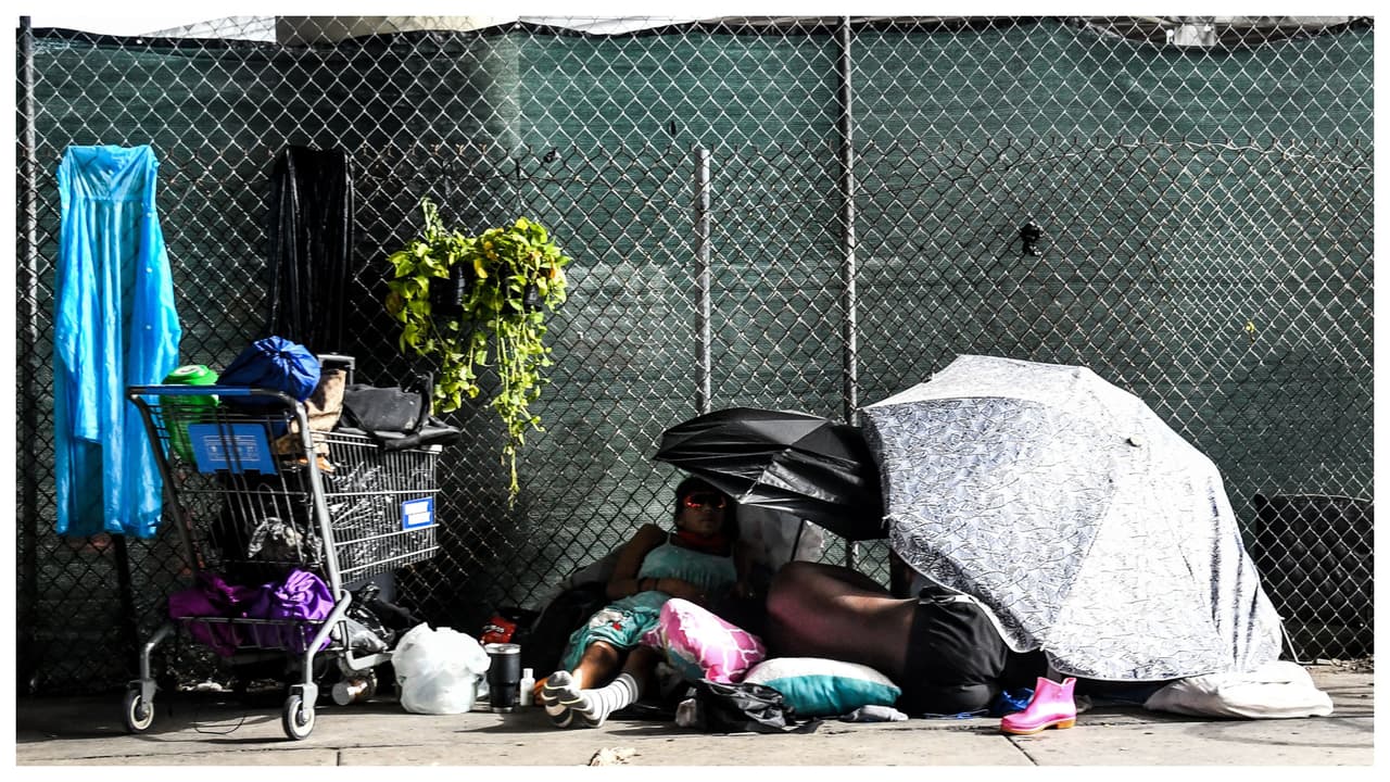 Desestiman propuesta para campamento provisional de desamparados en Miami