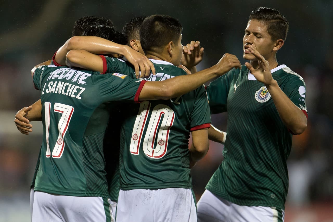 Chivas de Guadalajara se impuso 0-2 contra Cibao de República Dominicana en el partido de ida de la Liga de Campeones de la Concacaf y definirá con comodidad en su casa el paso a cuartos de final.