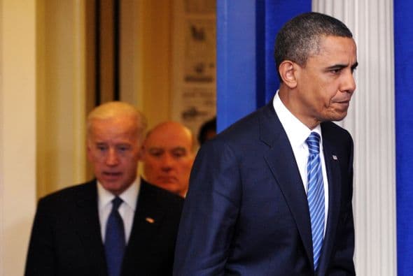 Desde 1996, EU no había vivido la zozobra de un cierre parcial de sus actividades por falta de un acuerdo presupuestal entre las Cámaras. En el conflicto, los republicanos insistían en eliminar $61,000 millones del presupuesto, además de eliminar fondos de la Agencia de Protección Ambiental federal y eliminar fondos federales para el programa Planned Parenthood, que provee servicios de planificación familiar y salud reproductiva a mujeres. Por su parte, los demócratas se negaban a considerar las medidas de la Cámara Baja y afirmaban que los recortes al plan, en especial el tema del aborto, era la “única cuestión que no estaba acordada”.